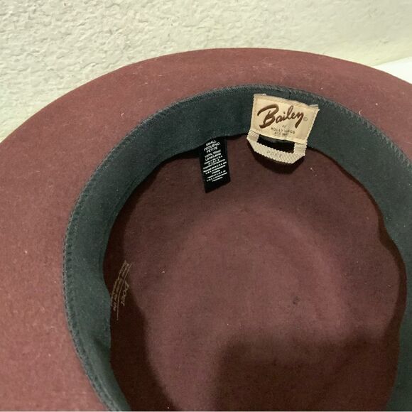 Bailey Of Hollywood 100% wool Fedora Hat Burgundy Size Small - Picture 8 of 8